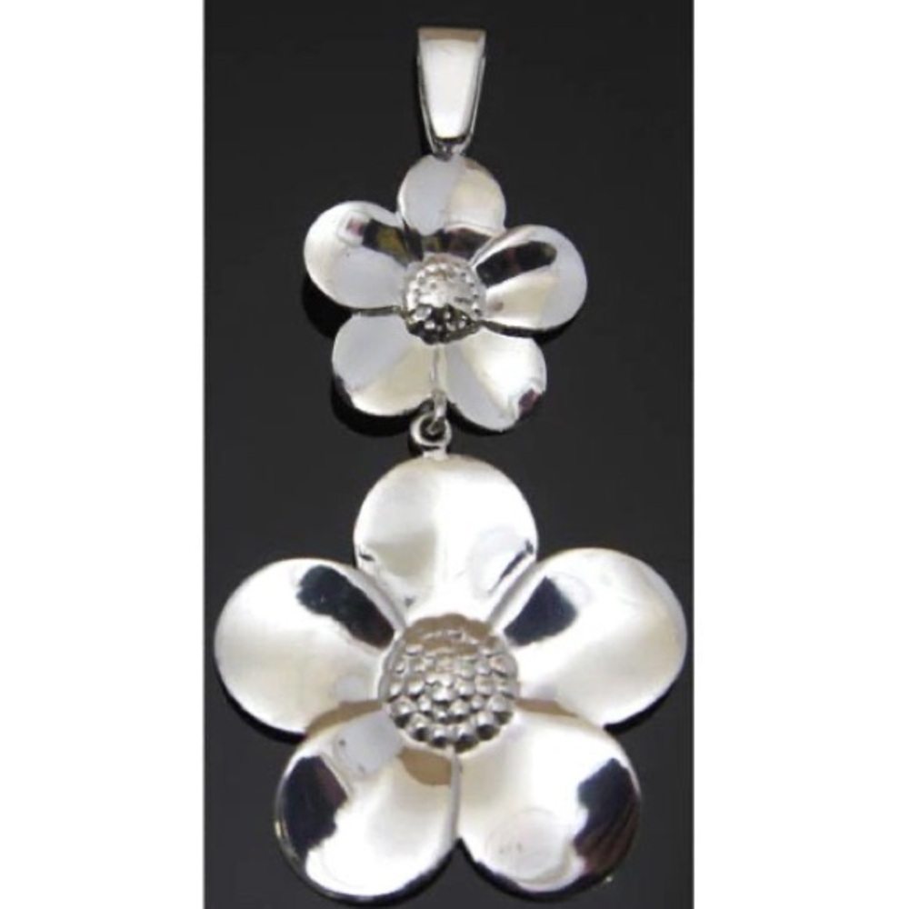Chic Silver Flower Pendant